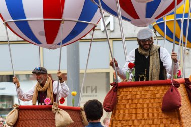 Moskova, Rusya, 09.09.2019. Şehir merkezinde tiyatro performansı.