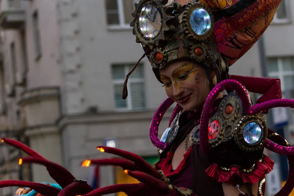 Moskova, Rusya, 09.09.2019. Şehir merkezinde tiyatro performansı.