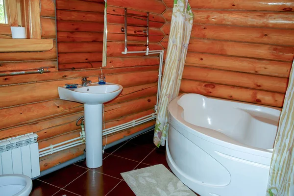 Jednoduchý Interiér Venkovském Stylu Dřevěném Domě Koupelna Dřevěnými Stěnami — Stock fotografie