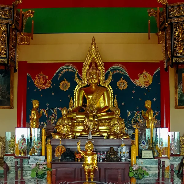 Pattaya Thaïlande Septembre 2017 Statue Bouddha Doré Assis Dans Temple — Photo