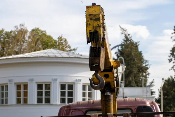 Piccolo Camion Con Gru Pale Caricatrici Scarico Materiali Costruzione Cantiere — Foto Stock