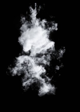 Siyah arkaplan üzerindeki bulutlar