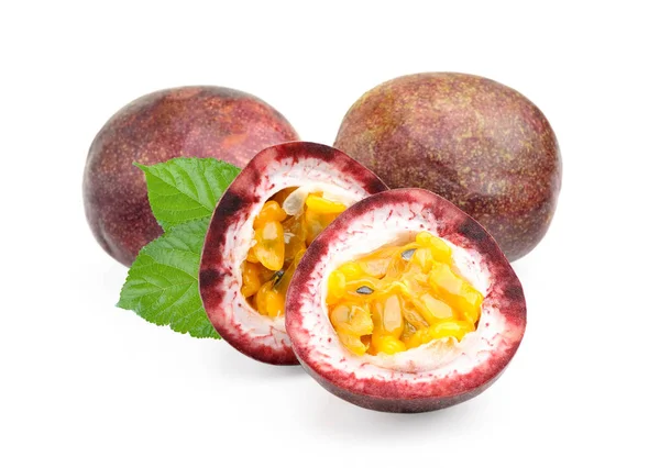 Passionfruit Isolated White Backgroun — Stock Photo, Image