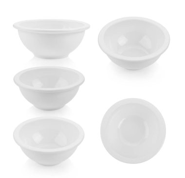 Beyaz arka planda izole edilmiş beyaz kase