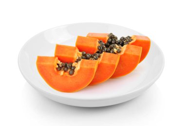 Papaya dilim beyaz arka plan üzerinde plaka