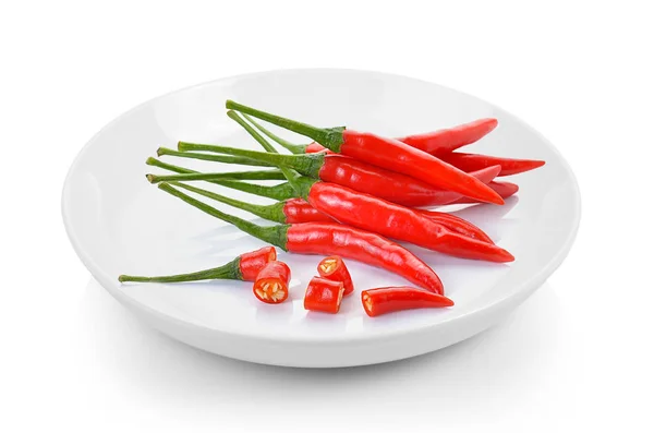 Rote Chilischoten Teller Auf Weißem Hintergrund — Stockfoto