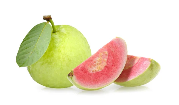 Buah Guava Pink Diisolasi Pada Latar Belakang Putih — Stok Foto