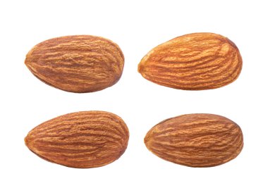 Badem fıstığı beyaz arka plan üzerinde izole. Tam alan derinliği.