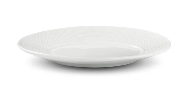Prázdný bílý talíř na bílém pozadí — Stock fotografie