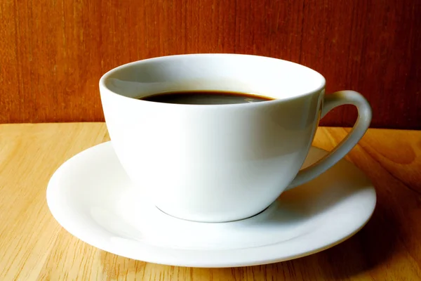 Nahaufnahme Weiße Kaffeetasse Kein Rauch Auf Holzgrund Atelier — Stockfoto