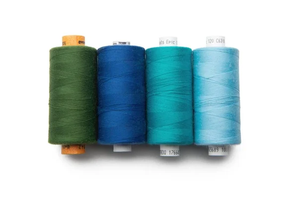 Arco iris hilo de coser de color forrado — Foto de Stock