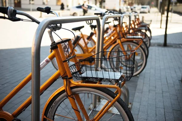 Fragment du vélo dans la ville — Photo