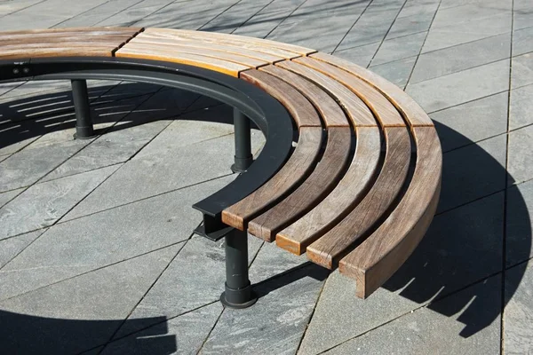 Wooden modern design round circular park bench — Stock Photo, Image