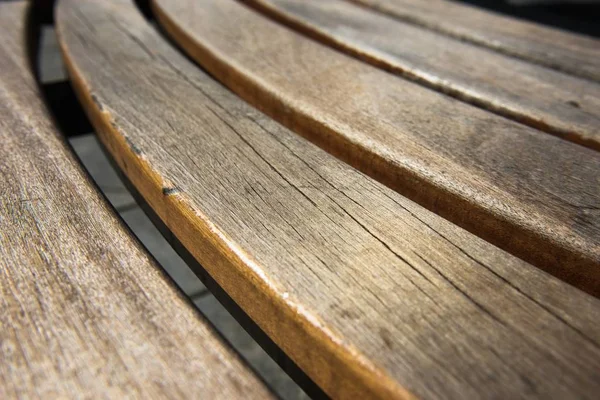 Banc de parc circulaire rond design moderne en bois — Photo