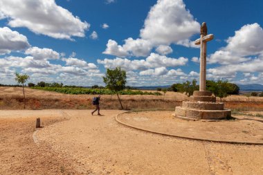 Castilla y Leon çapraz San Justo de la Vega yolda yürürken