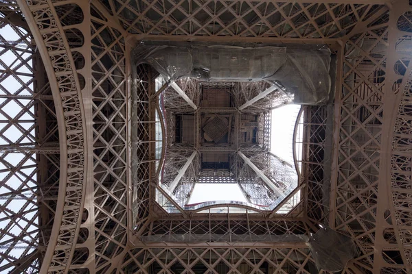 Spacerując Ulicach Paryża Tour Eiffel — Zdjęcie stockowe