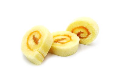 Beyaz arkaplanda turuncu krema izole edilmiş..