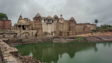 Hindistan 'ın en büyük kalesi - Chittorgarh