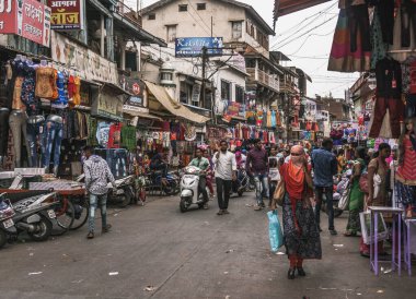 Nasik, Hindistan 'ın batısında, Maharashtra eyaletinde bir şehirdir. Efsaneye göre, Rama 14 yılını Nasik 'te sürgünde geçirdi. Burası dünyada Kumbha Mela 'nın tutulduğu dört yerden biri..