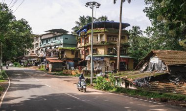 Sankuelim kasabası Kuzey Goa 'daki Bicholim Taluka' daki valvanti nehrinde yer almaktadır.