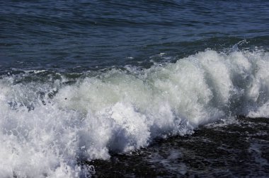 Deniz bir kez endişeler - denizde hafif bir fırtına