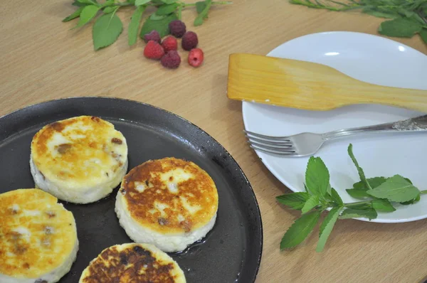 Desayuno Comida Delicioso Concepto Queso Cabaña Los Pasteles Queso Sartén — Foto de Stock