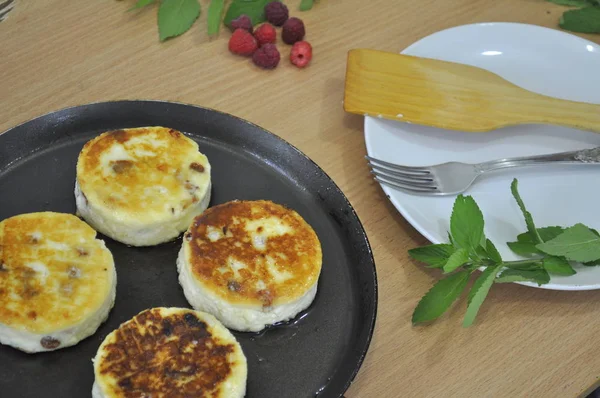 Desayuno Comida Delicioso Concepto Queso Cabaña Los Pasteles Queso Sartén — Foto de Stock