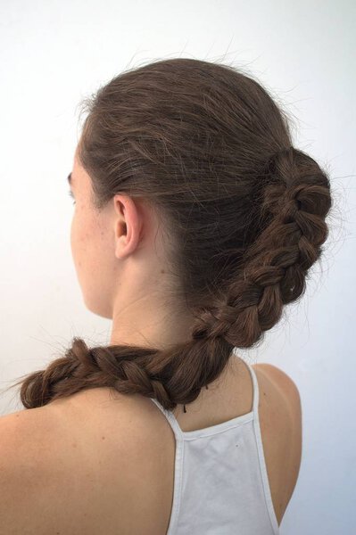 Причёска на длинных волосах
