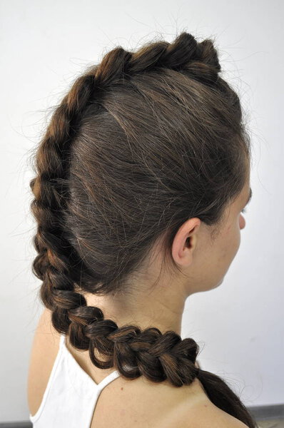 Причёска на длинных волосах
