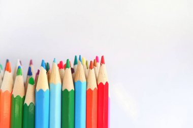 Renkli kalemlerin bir dizi yakın çekim. Renk terapisi Concept. Copy alanı metin için seçici odak.