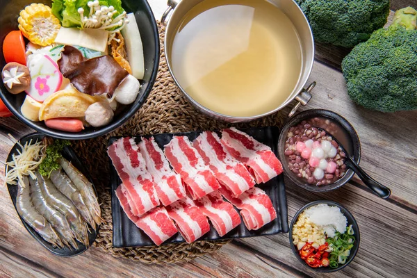 Shabu Shabu Ist Ein Japanisches Nabemono Gericht Aus Dünn Geschnittenem — Stockfoto