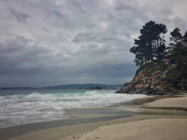 Praia e mar na costa galega . — Fotografia de Stock