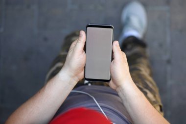 Boş ekranlı duyusal cep telefonu