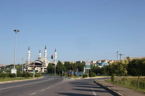 Новая Мечеть Окрестностях Сакарьи Привлекает Внимание — стоковое фото