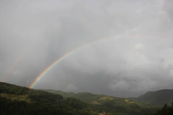 The moment the Rainbow shows all its beauty