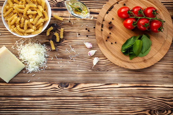 Ingredients for preparation of pasta — Stock Photo, Image