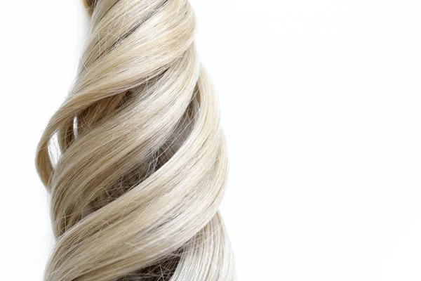 Hermoso Pelo Cabello Castaño Claro Cabello Recoge Moño Sobre Fondo — Foto de Stock