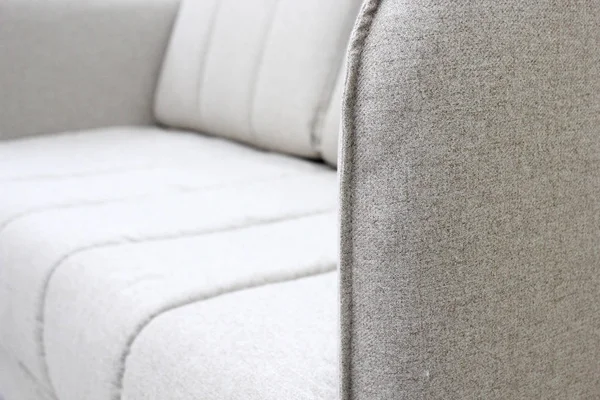 Primer Plano Del Sofá Gris Con Reposabrazos Textiles Muebles Nuevos — Foto de Stock