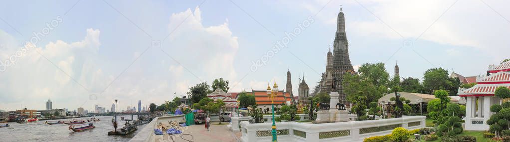 Panoramic image of the city Bangkok showing the Wat Arun, Temple of Dawn.
