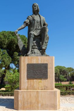 Kristof Kolomb 'un La Rabida' daki bronz heykeli, Huelva, Endülüs, İspanya