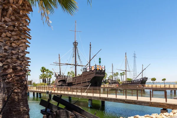 Caravels Ship Which Christopher Columbus Ventured Discover New World Dock — Stock Photo, Image