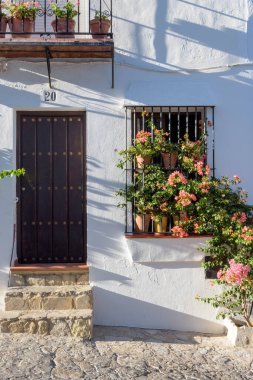 Grazalema. İspanya 'nın Endülüs eyaletinin Cadiz ilçesine bağlı tipik bir beyaz köy.