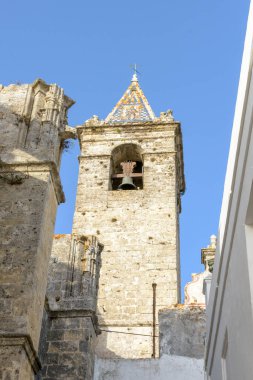 Vejer de la Frontera. İspanya 'nın Endülüs eyaletinin Cadiz ilçesine bağlı tipik bir beyaz köy.