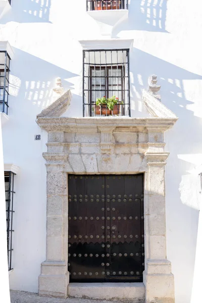 Grazalema. İspanya 'nın Endülüs eyaletinin Cadiz ilçesine bağlı tipik bir beyaz köy.