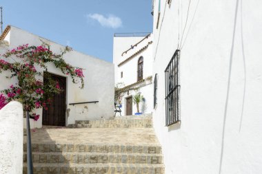 Vejer de la Frontera. İspanya 'nın Endülüs eyaletinin Cadiz ilçesine bağlı tipik bir beyaz köy.