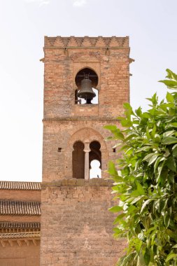 Kiliseye. Niebla, İspanya 'nın güneyinde, Huelva eyaletinin tipik bir kasabasıdır. Endülüs