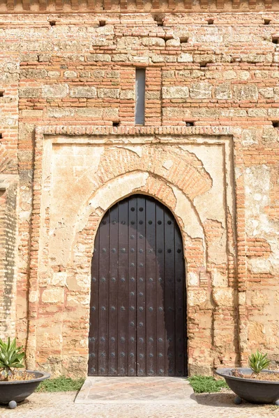Kiliseye. Niebla, İspanya 'nın güneyinde, Huelva eyaletinin tipik bir kasabasıdır. Endülüs