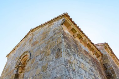 Albacastro 'nun Roma kilisesi. İspanya 'nın kuzeyinde, Castilla y Leon eyaletinde terk edilmiş bir kasaba..