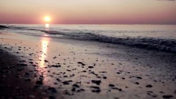 Meereswellen Morgen Mit Sonnenreflexion Auf Den Wellen Wellen Strand Morgen — Stockvideo
