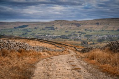 Büyük Shunner Fell doğru Pennine Yolu